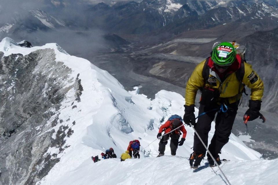 Lobuche East Peak Via Everest Base Camp - Detailed Itinerary