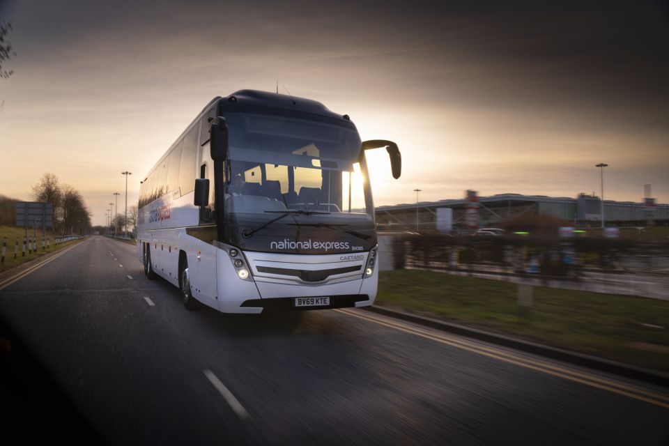 London: Bus Transfer Between Stansted & Luton Airports - Travel Amenities