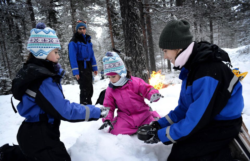 Luleå : Nordic Winter Skills - 3 Hours Including Lunch - Detailed Tour Itinerary