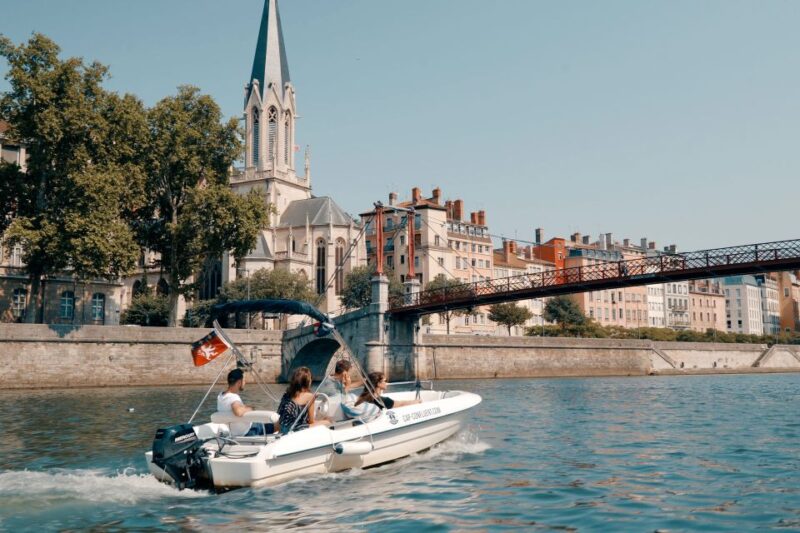 Lyon: Electric Boat Rental Without a License - Safety Measures and Information
