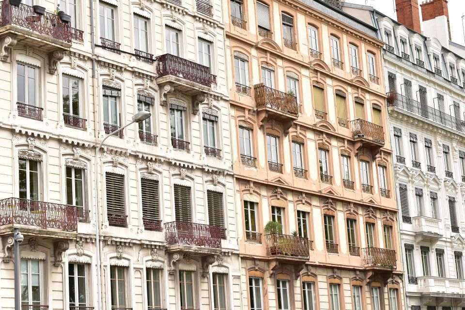 Lyon: Private Historic Guided Walking Tour - Itinerary Details