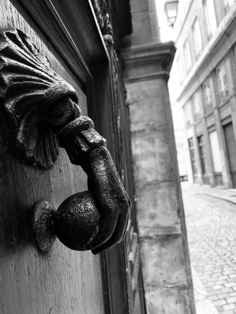Lyon: Private Walking Tour of Lyons Traboules - Meeting and Accessibility