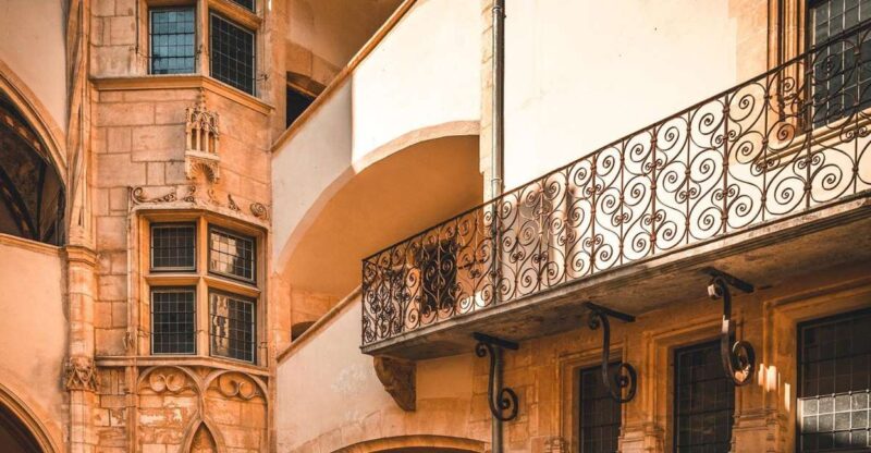 Lyon: Traboules Private Tour of the Secret Passages - Highlights of the Experience