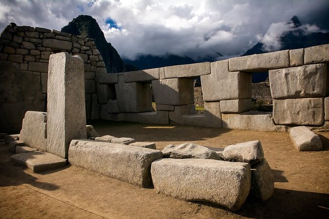 Machu Picchu Private Archeological and Historical Guided Tour - Tour Experience