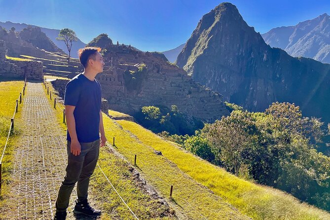 Machu Picchu Tour 2 Days Overnight in the Town of Aguas Calientes - Accessibility and Group Size