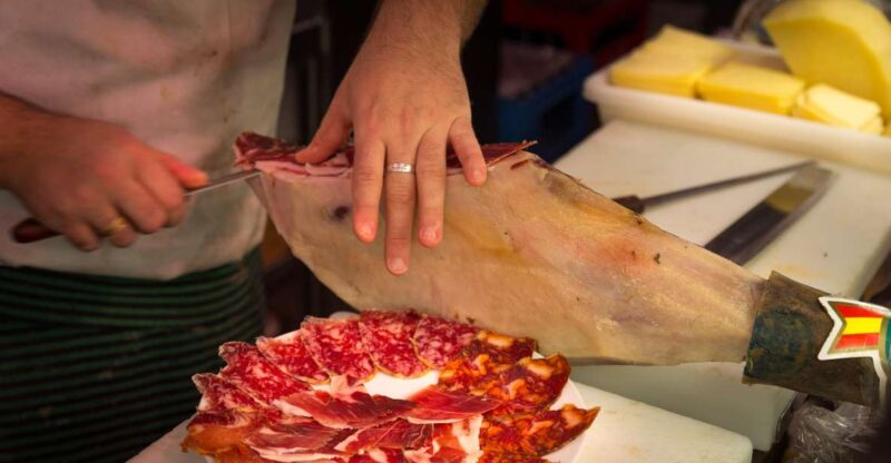 Madrid: Authentic Tapas Evening Tour With a Side of History - Itinerary and Highlights