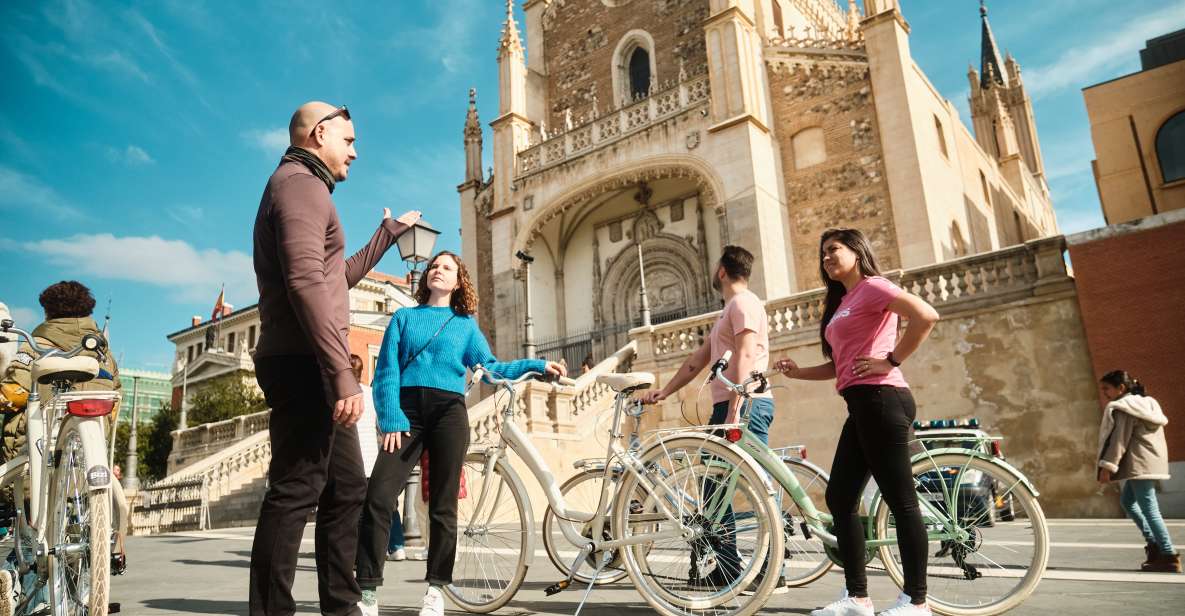 Madrid: City Highlights Guided Vintage Bike Tour - Experience and Features