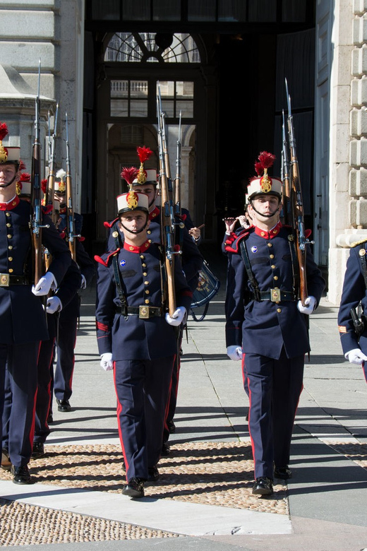 Madrid: Royal Palace Guided Tour With Skip-The-Line Entry - Included Features