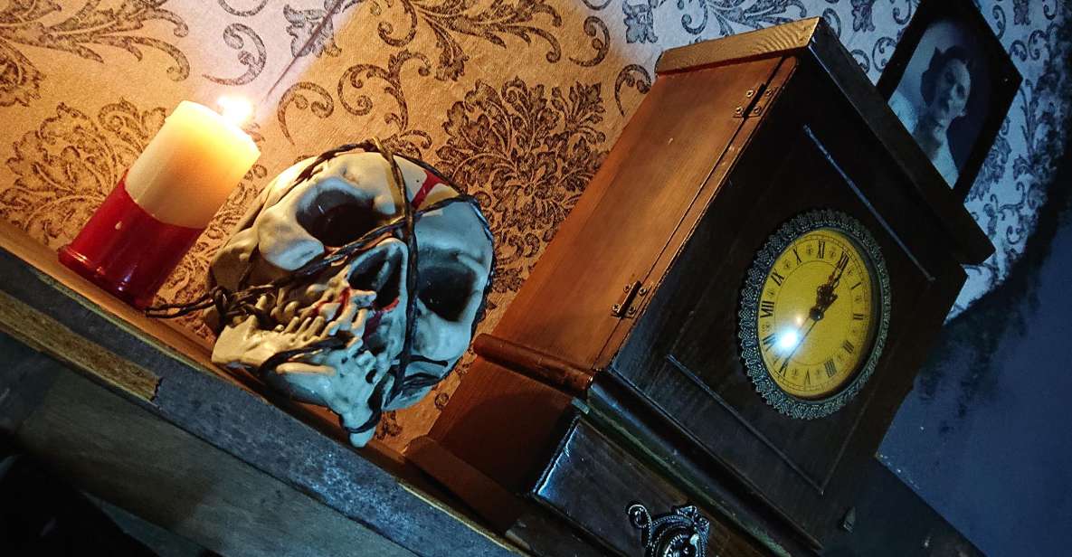 Madrid: Scary Escape Room The Haunted Box - Solving the Mysterious Disappearance