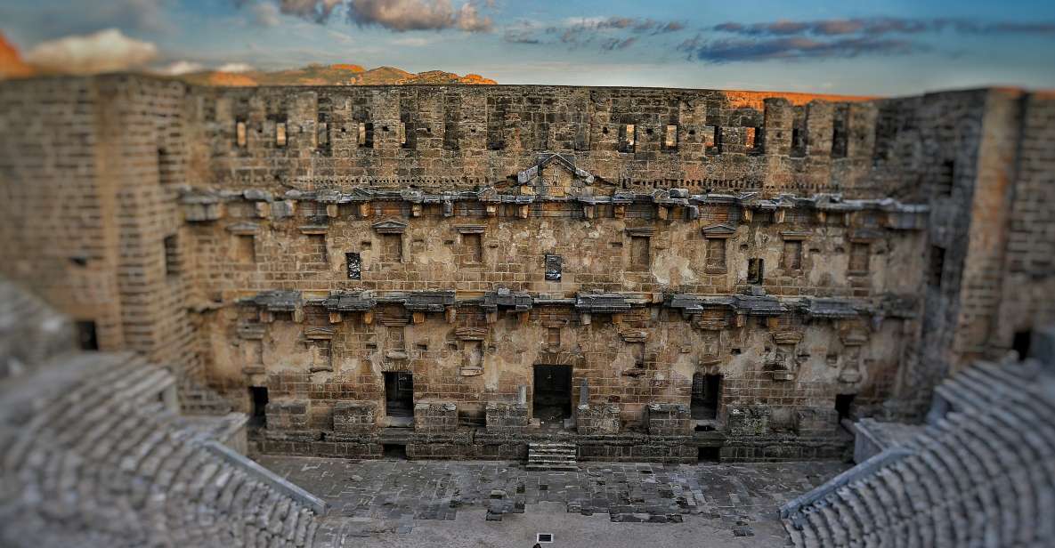 Málaga: Roman Theatre and Alcazaba Private Walking Tour - Experience Highlights