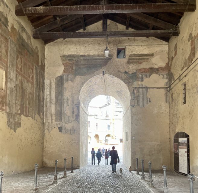 Mantua: Self-Guided Audio Tour to the City of Lakes - Historical and Cultural Insights