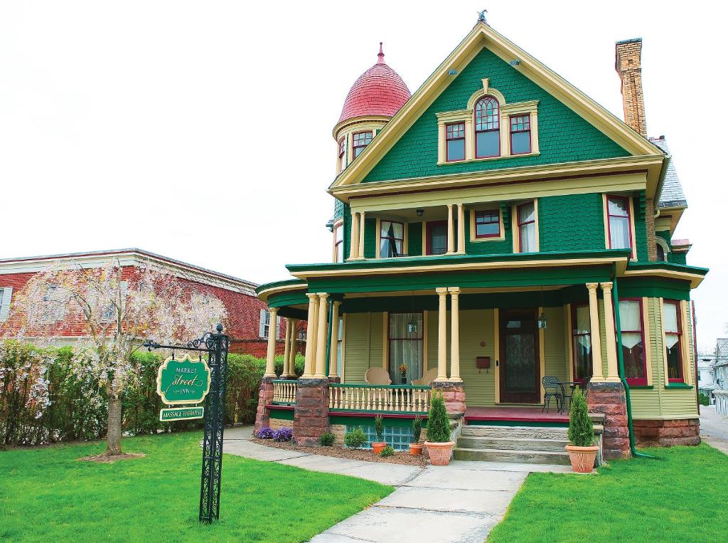 Market Street Inn - Amenities and Guest Services