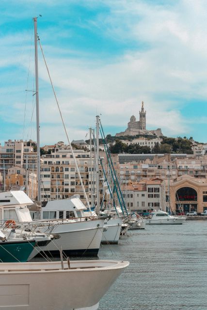 Marseille Marignane Airport: Transfer Marseille Center - Vehicle and Amenities