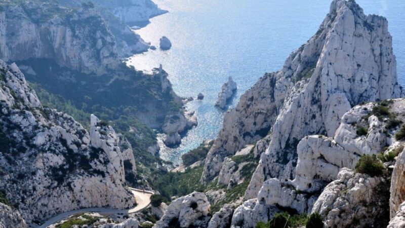 Marseilles: Between Land and Sea 8-Hour Tour - Experience the Tour