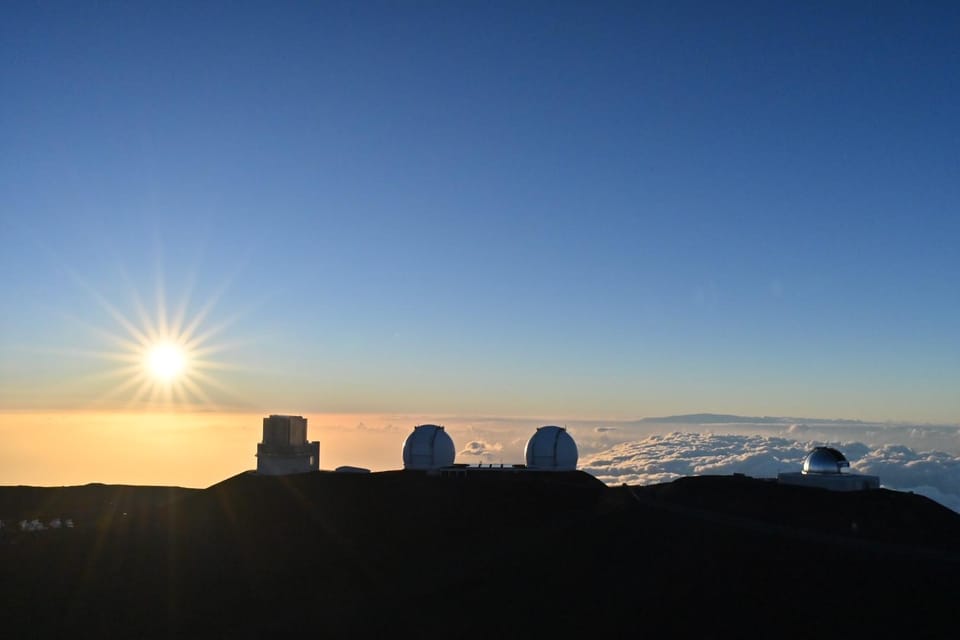 Maunakea Summit Sunset and Star Tour With Photo - Included Amenities