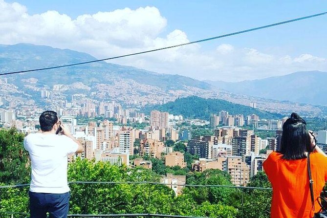 Medellin City Walking Tour Plus Metro Cable Cars - Itinerary Details