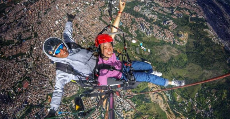 Medellín From the Sky: Free Gopro Service - What to Expect During Your Flight