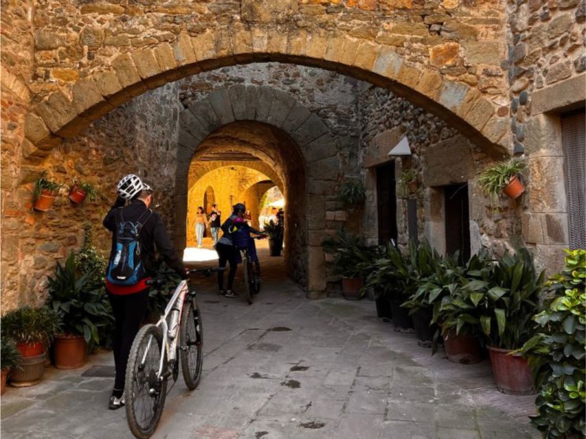 Medieval Tour: Cycle Tourism and History - Inclusions