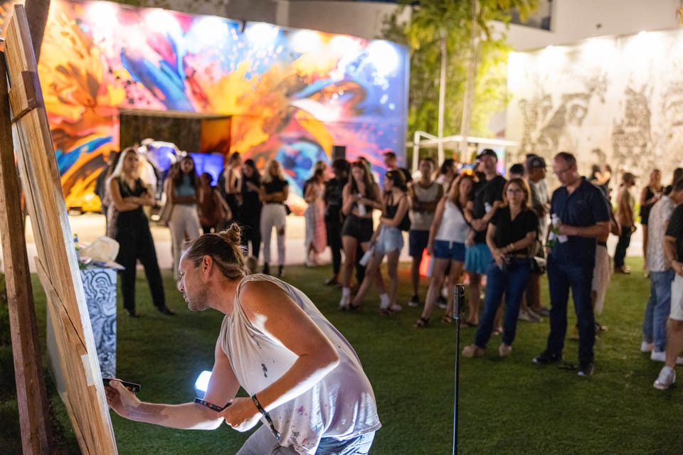 Miami: Wynwood Walls After Dark Party - Food and Drinks