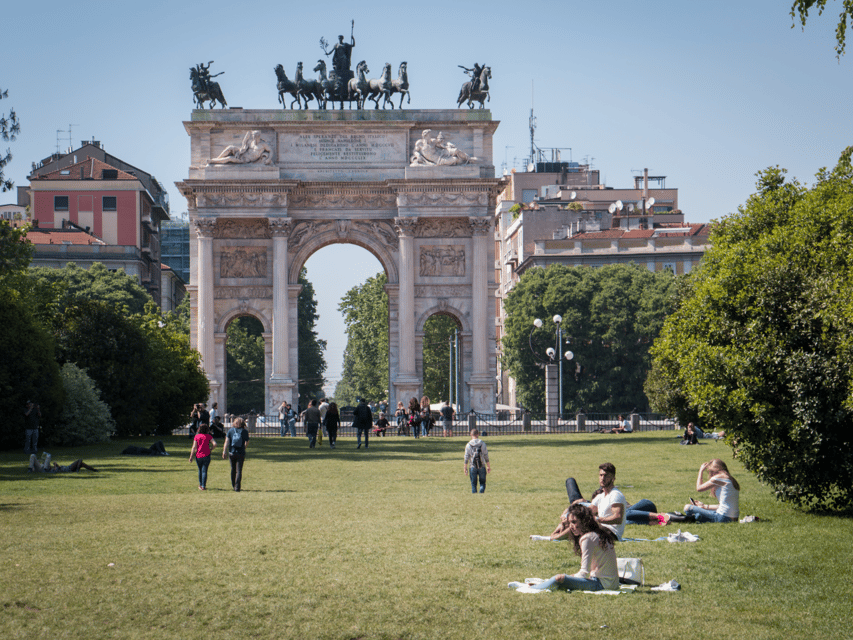 Milan in a Nutshell a Self-Guided Audio Tour in English - Tour Itinerary and Suggested Timing