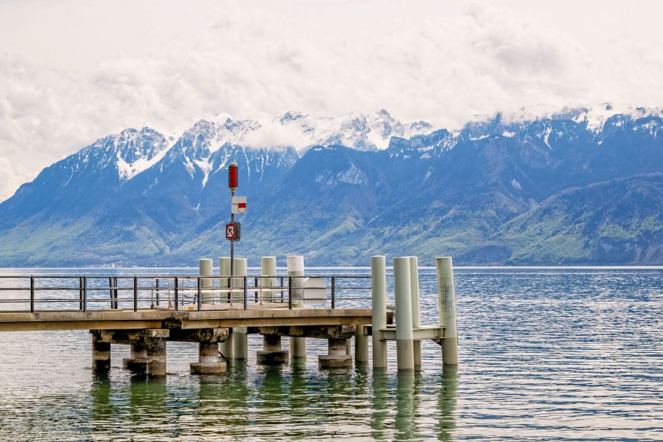 Montreux: Insta-Perfect Walk With a Local - What to Bring