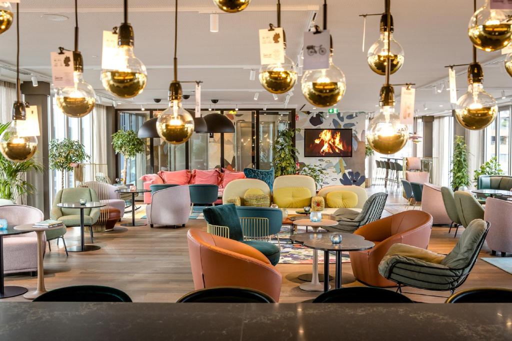 Motel One Rotterdam - Location Details