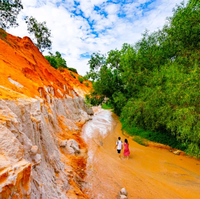 Mui Ne Sand Dunes Sunrise and Sunset With Private Jeep Tour - Unique Attractions