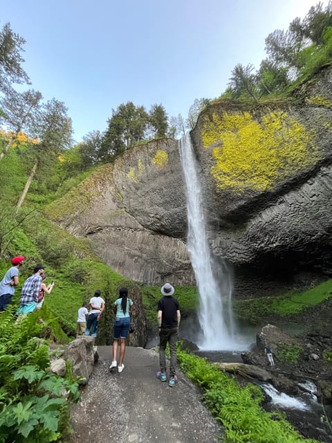 Multnomah Falls: Half Day Tour of All 6 Major Waterfalls - Transportation and Accessibility