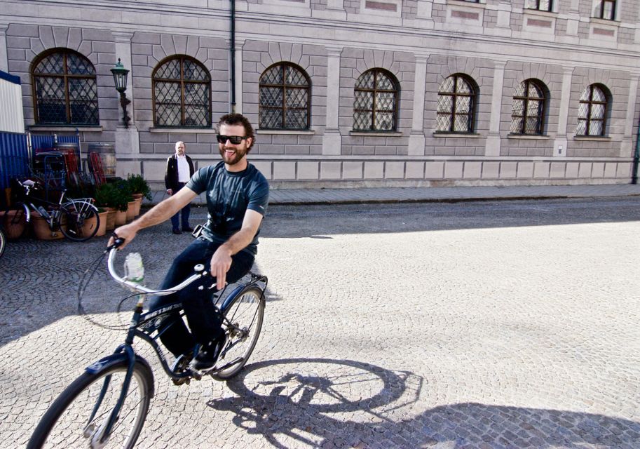 Munich: Guided City Tour by Bike - Meeting Point Details