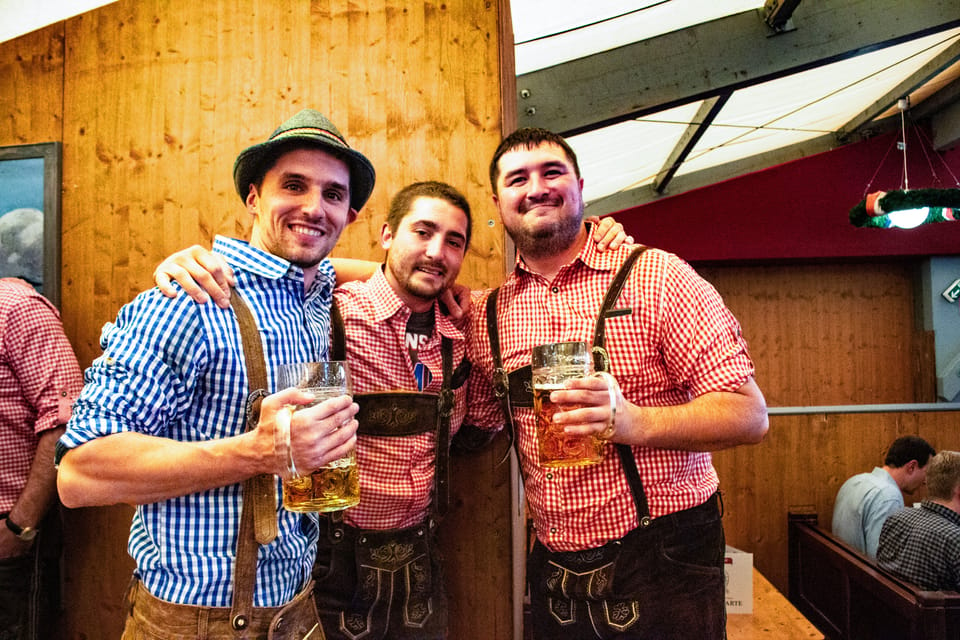 Munich: Oktoberfest Tour With Tent Reservation, Food & Beer - Experience Highlights