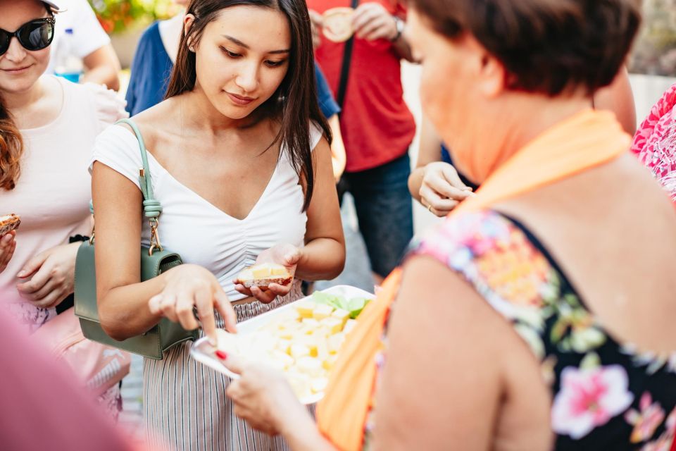 Munich: Viktualienmarkt Gourmet Food Tour - Detailed Tour Information