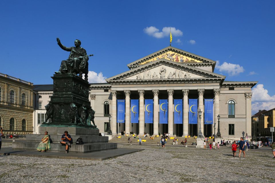 Munich: Walking Tour Old Town 3D VR Tour in GERMAN - Experience Highlights