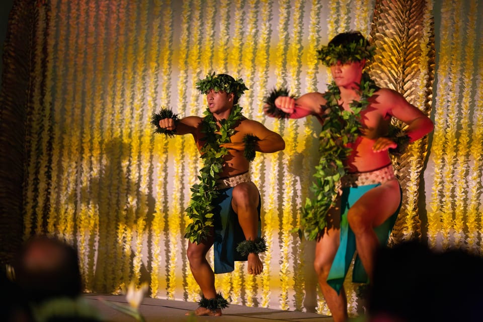 Nā Lei Aloha Hula Dinner Show - Schedule and Check-in Process