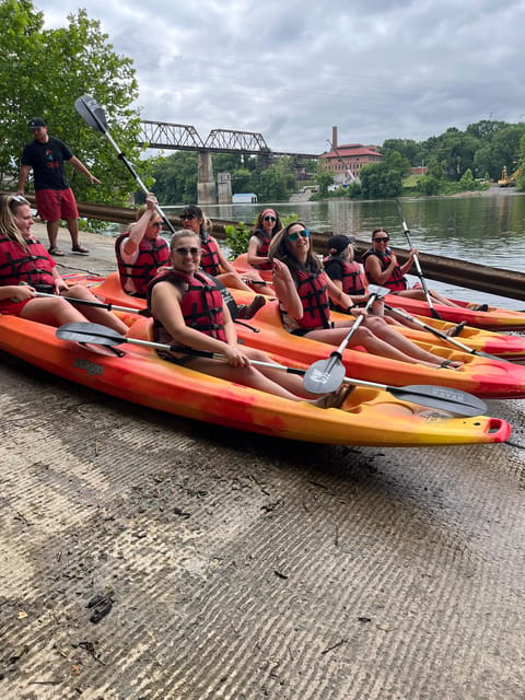 Nashville: Kayak Tour With Skyline Views - Stunning Skyline Views