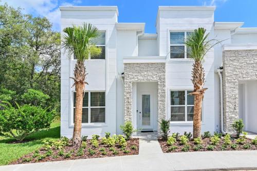 New Spacious&Tranquil Townhouse Near Disney - Key Amenities Offered