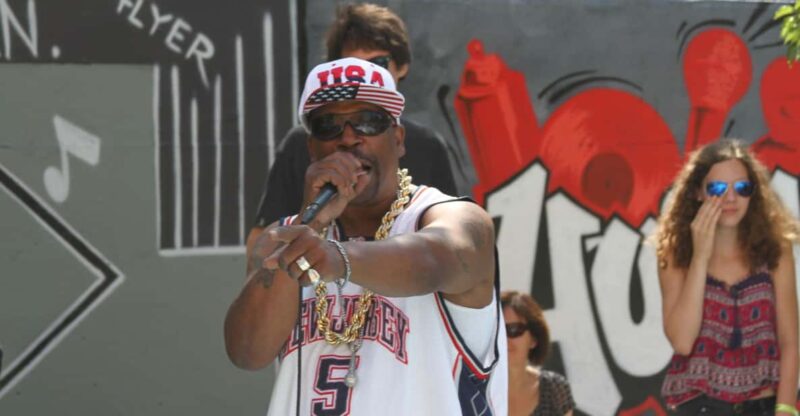 New York City: Walk This Way Harlem Hip Hop Walking Tour - Participants and Age Requirements