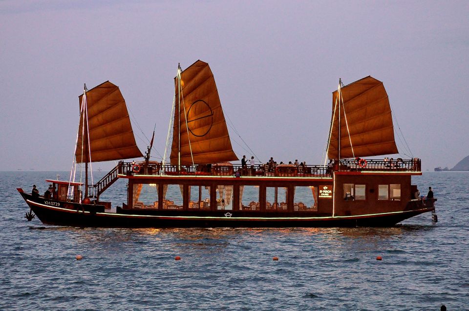 Nha Trang: Day Cruise Or Sunset Dinner Cruise on The Sea - Dining Experience