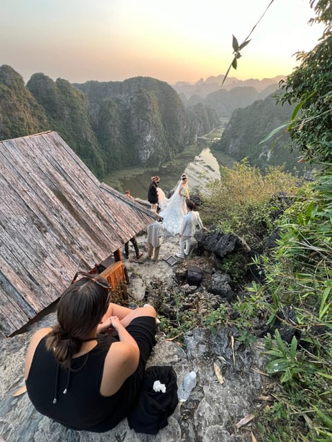 Ninh Binh Daily Tour: Hoa Lu -Mua Cave -Tam Coc Boat-Biking - Included Services