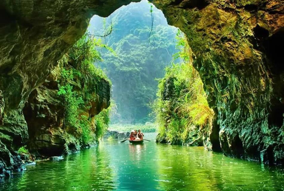 Ninh Binh Tour Bai Dinh Trang An Mua Cave Small Group - Bai Dinh Pagoda Experience