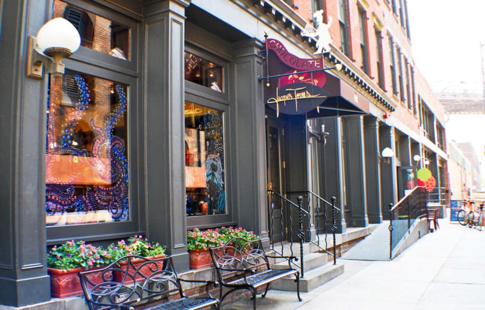 Ny: Guided Tour of Brooklyn & DUMBO With Chocolate Tasting - Tour Features