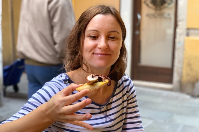 Old Taverns and Rialto Market Food Adventure (For Hungry Foodies) - Meeting and Pickup Information