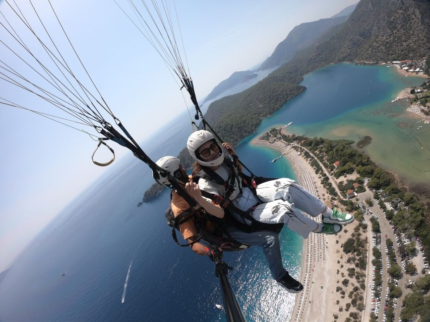 Oludeniz: Blue Lagoon Paragliding Flight Fethiye - Group Size and Languages Offered