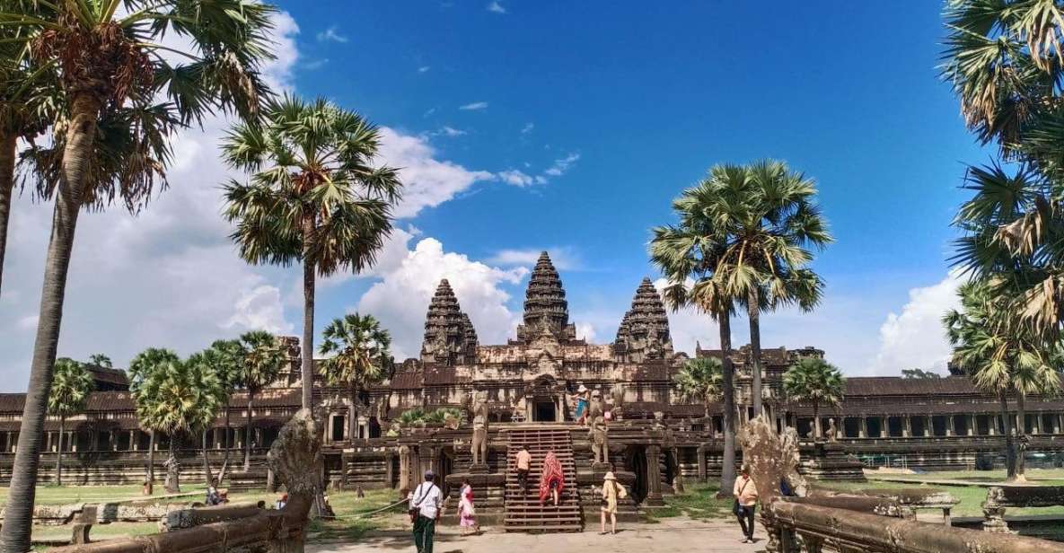 One Day Exploration to Angkor Wat, Angkor Thom & Ta Prohm - Morning Exploration