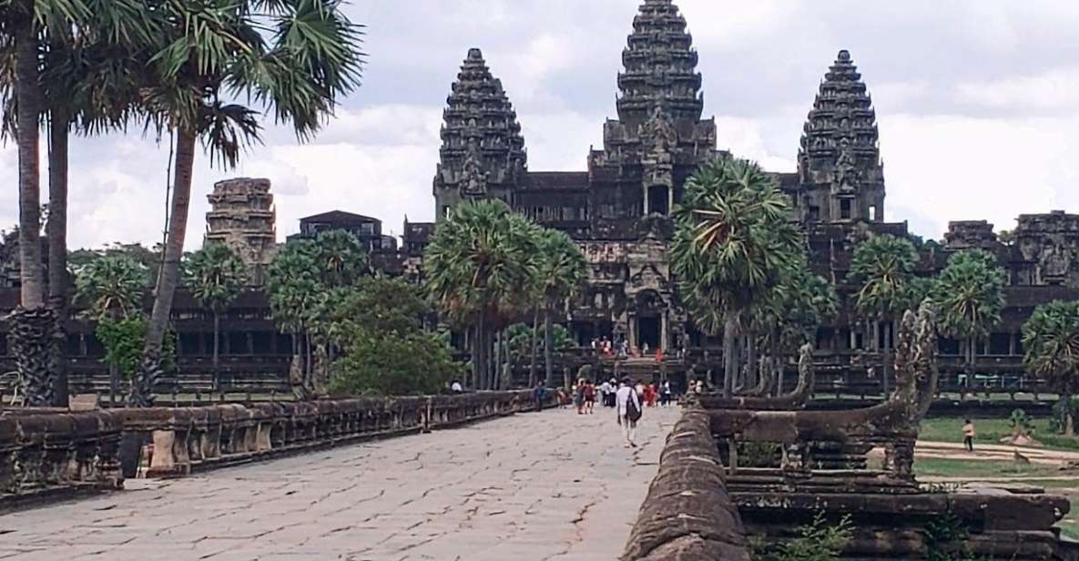 One Day Shared Trip to Angkor Temples With Sunset - Unique Experiences