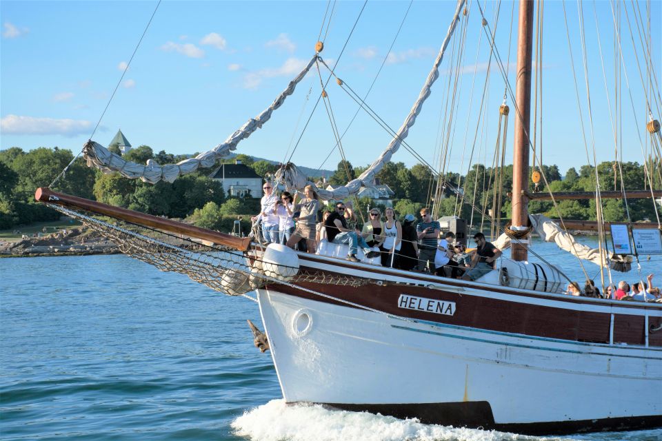 Oslo: Skyline in Winter With Fish Soup Cruise - Meeting Location Details