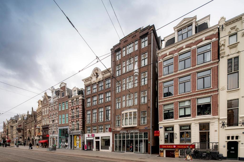 OZO Hotels Cordial Amsterdam - Key Amenities and Services