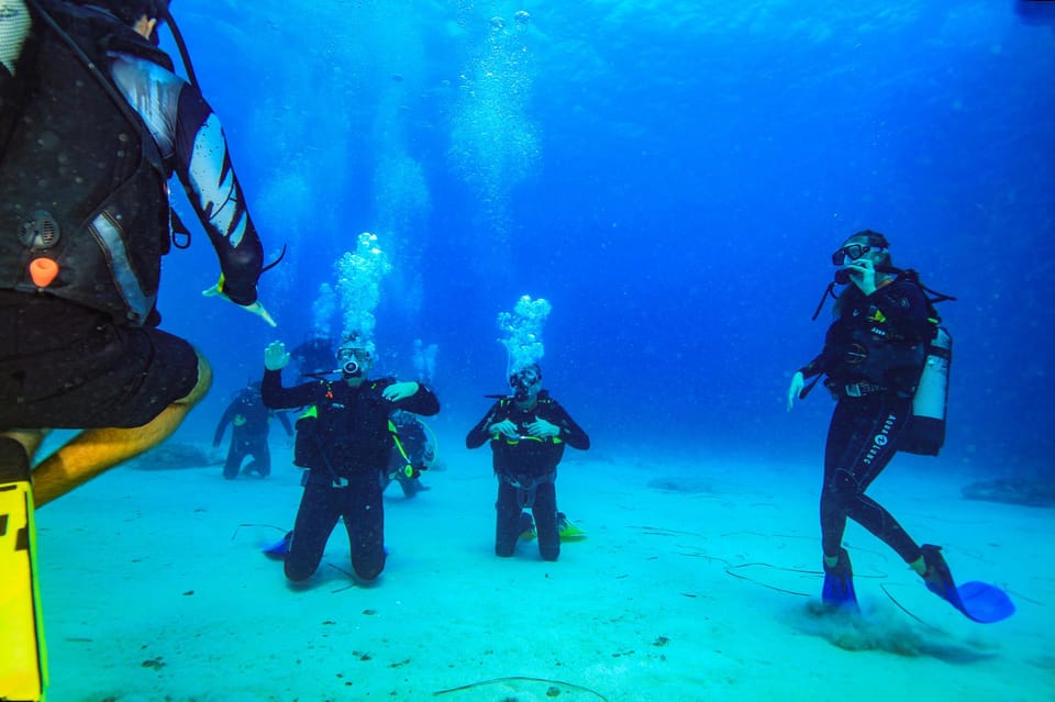 PADI Advanced Open Water Course - Course Structure and Dives