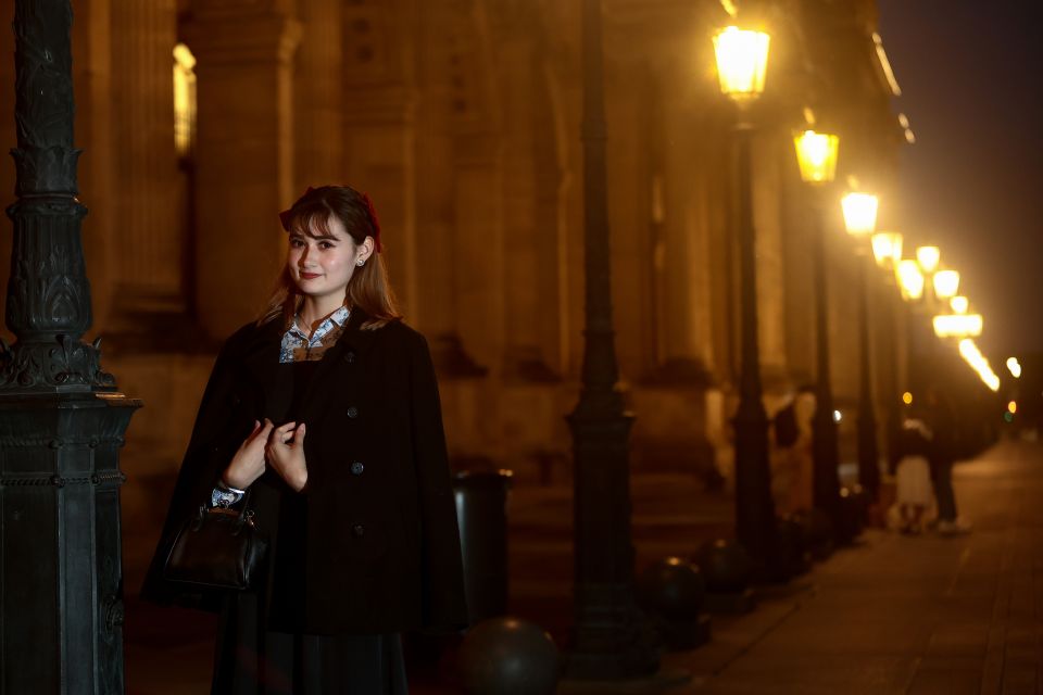 Paris: Professional Photoshoot With 400 Photos + 1 Present - Iconic Locations for Shooting