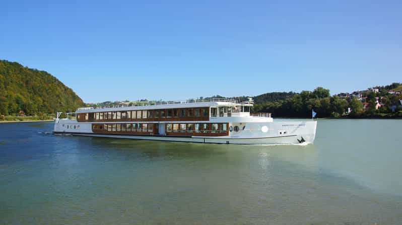 Passau: BAREFOOT Lock Tour - Itinerary Highlights