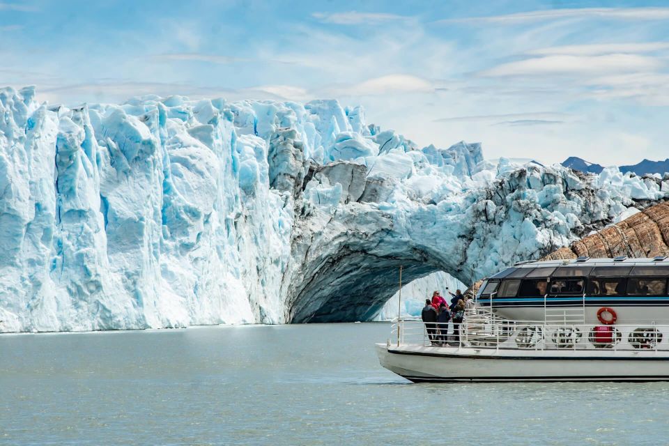 Perito Moreno Glacier and Boat Safari - Inclusions